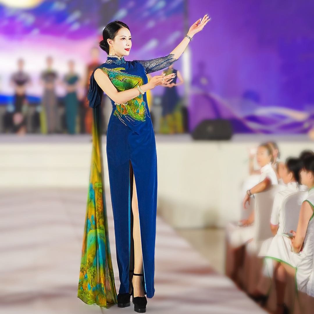 黄霞形体旗袍美学